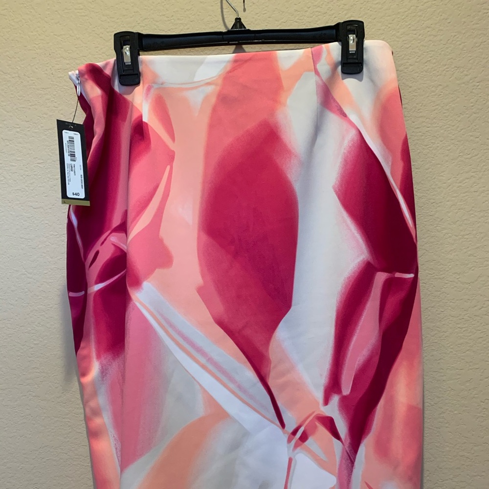 Stretch pink peach and white skirt
